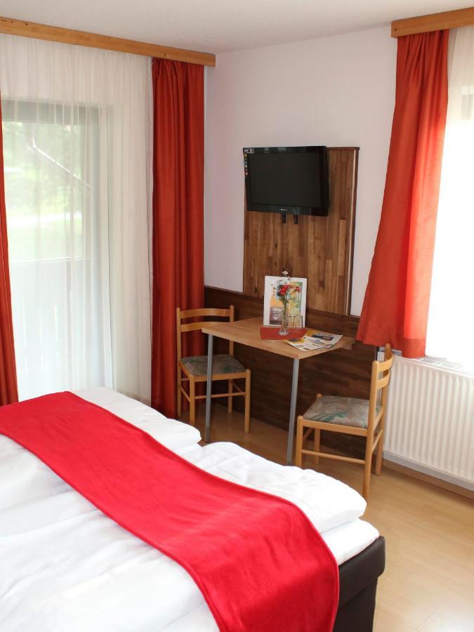 Alpenhotel & Aparthotel Lanz Хоентауерн Стая снимка